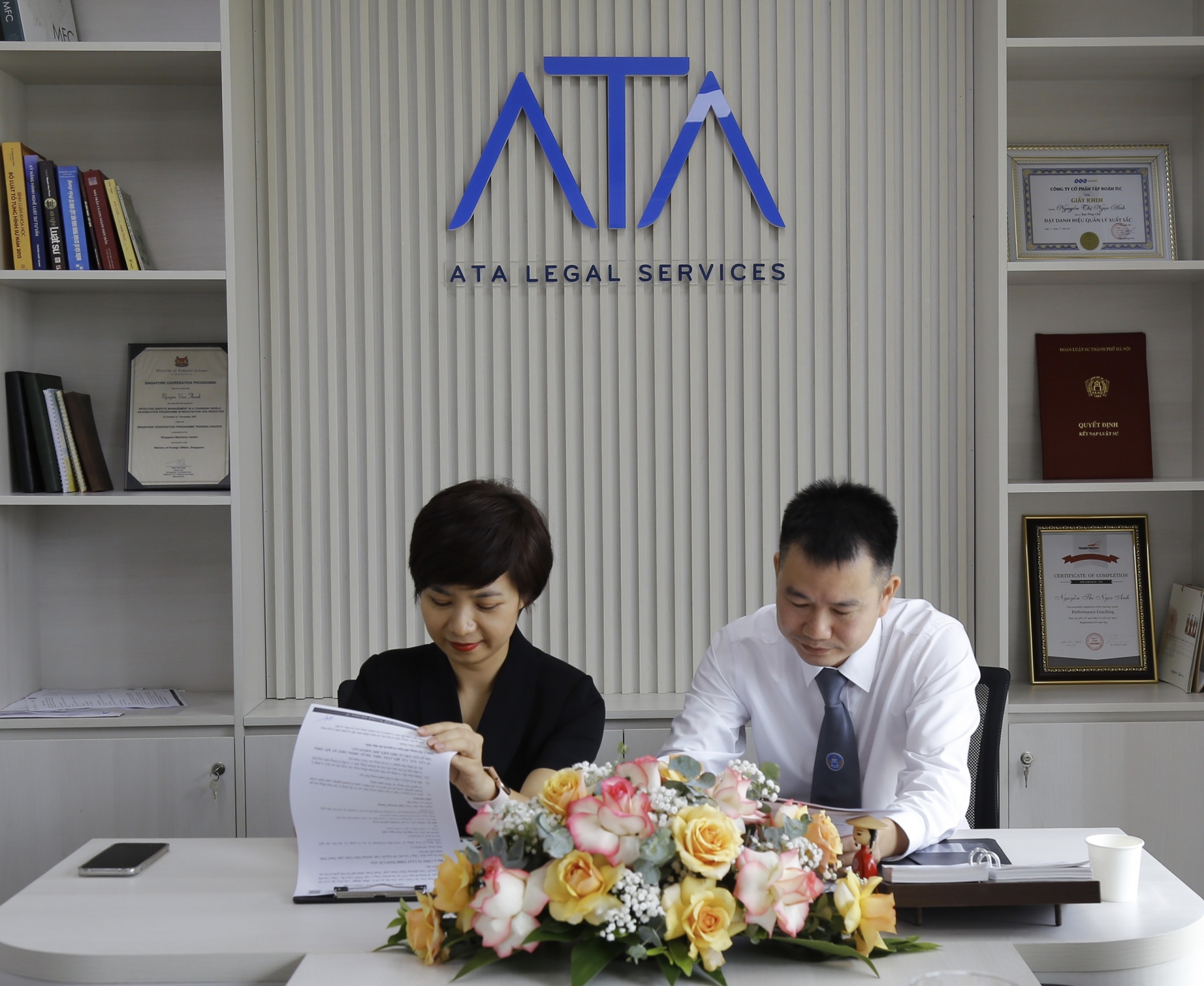 Giám đốc/Luật sư Điều hành Công ty Luật ATA và Giám đốc Công ty Luật Minh Tuệ ký kết Thỏa thuận hợp tác chiến lược